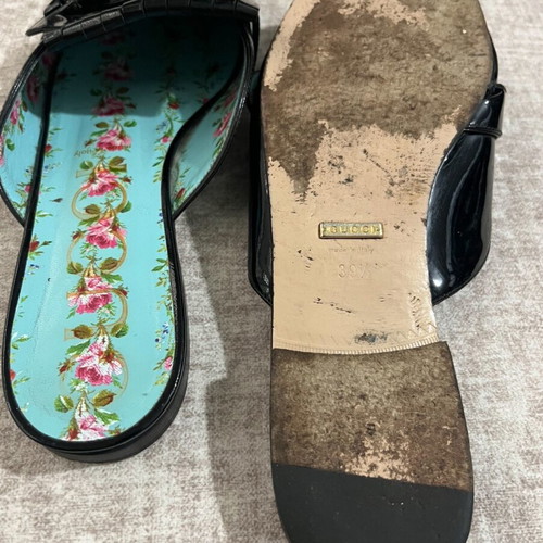 Gucci GG Marmont flat mules used, black patent leather, size 39.5