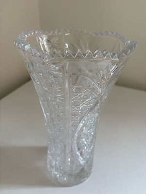 Large vintage Chensney crystal vase like new