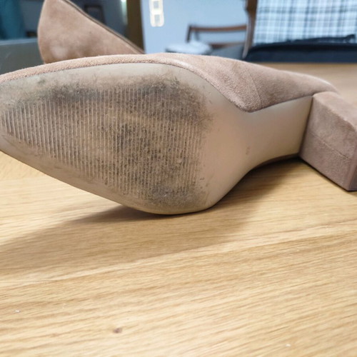 H&M premium suede pumps like new, sand beige, size 42
