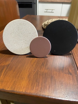 Στρογγυλές κρεμάστρες τοίχου σαν καινούργιο, 3 μεγέθη, 3 χρώματα