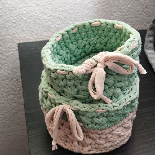 Handmade knitted baskets set of two like new, mint and ecru