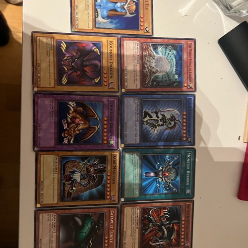Yo-Gi-Oh cards like new, 29 authentic
