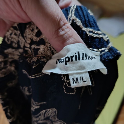 Maxi brocade skirt like new, blue and white