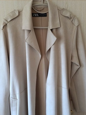 Zara trench coat beige like new, size S