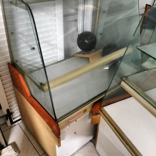 Shop display case used
