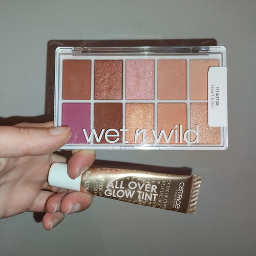 Wet and Wild eyeshadows and Catrice All Over Glow Tint like new