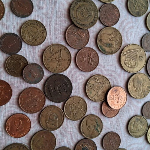 Coins used, pack of 255 pieces from various countries