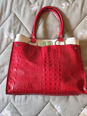 Handbag made of genuine leather, like new, red and white croco style