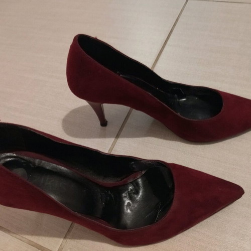 Suede pumps used, burgundy color, size 36, thin heel 8 cm