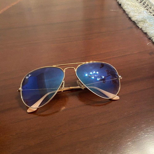 Ray Ban sunglasses used, genuine without scratches