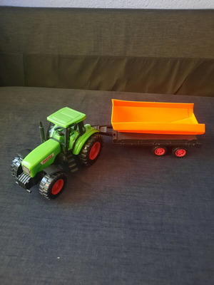Toy tractor with trailer like new, fully functional