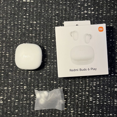 Redmi Buds 6 Play headphones like new with charger and accessories