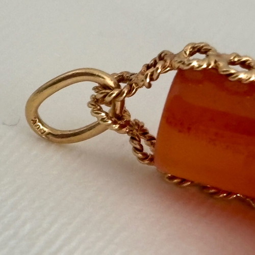 Carnelian cross set in 18k gold like new