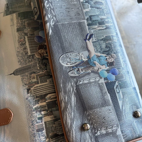 Y Not? Collections shoulder bag with city print, like new, multicolor