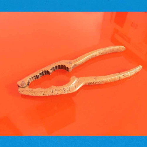 Bronze nutcracker - lobster cracker used, 17 cm length
