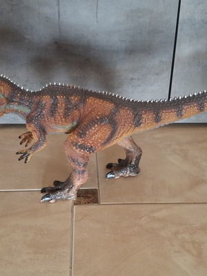 Dinosaur toy with sound like new, 64cm length