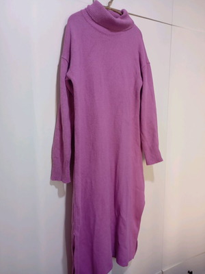 Chaton knitted long dress like new, pink and purple