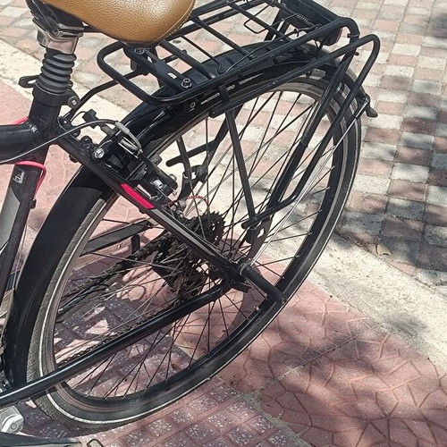 City Bicycle 28" like new, V-Brakes, front suspension, 29 inch wheels