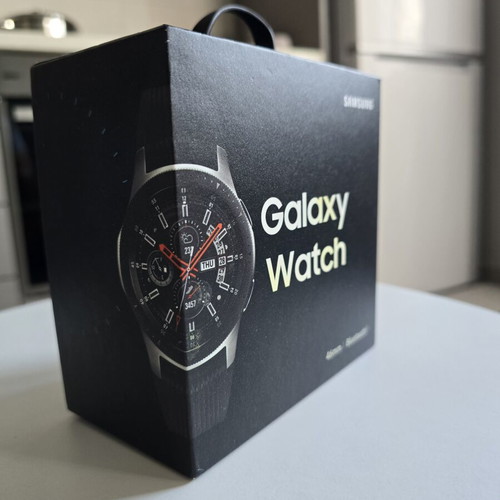 Samsung Galaxy Watch 46mm Bluetooth like new with box and accessories