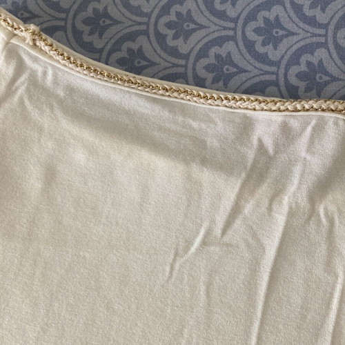 Donna blouse like new, elastic with transparency and neck details