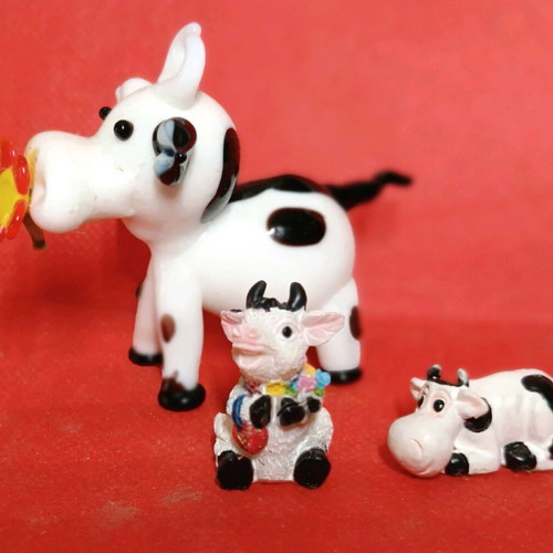 Decorative cows set of 3, large glass and 2 ceramic miniatures
