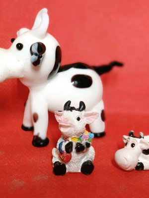 Decorative cows set of 3, large glass and 2 ceramic miniatures