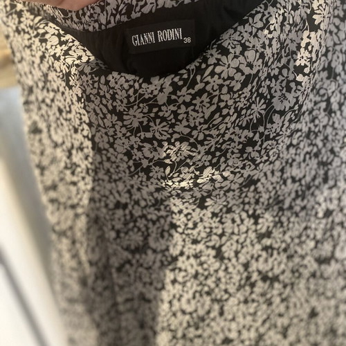 Gianni Rodini skirt like new, black and white, lined, below knee
