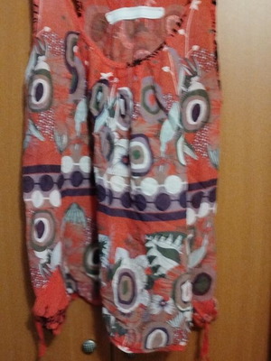Sleeveless blouse multicolor, like new, size M
