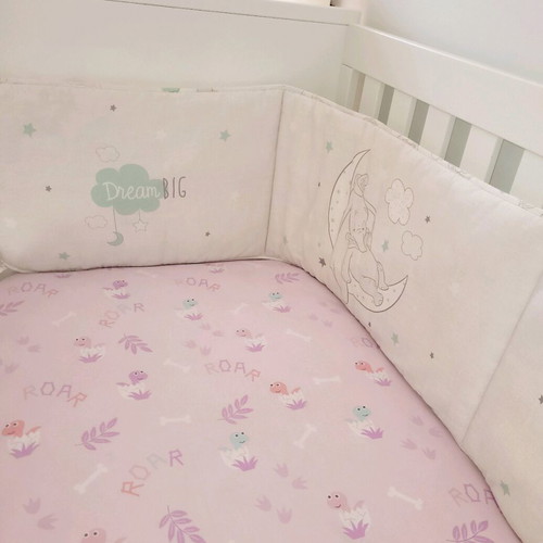 Dumbo Dreams crib sheet like new, 100% cotton, 40×185cm