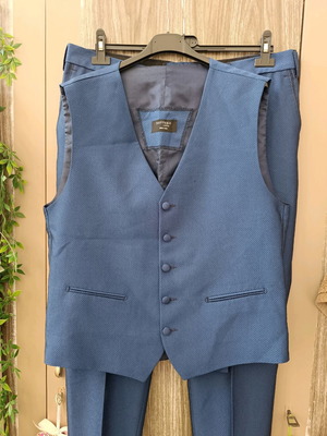 Davvero Uomo blue pants and vest set like new