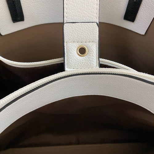 Handbag like new, black and white