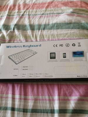 Wireless keyboard new suitable for iPad and tablets