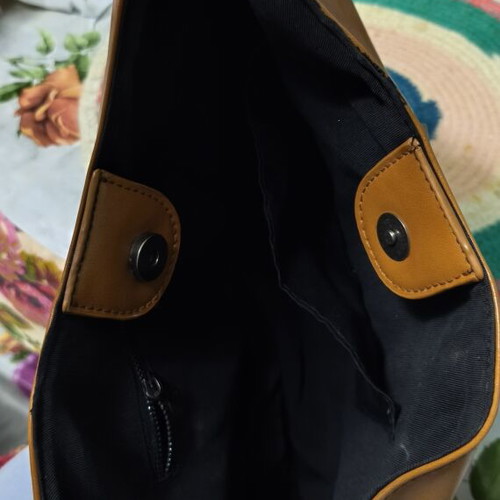Yves Saint Laurent Mombasa hobo shoulder bag tan leather like new