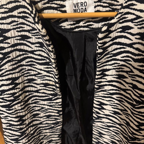 Vero Moda zebra print coat like new