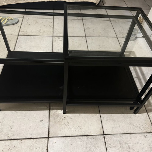 Ikea Vittsjo coffee table set of 2, like new
