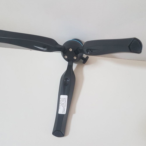 Sentio Camera Tripod used model TR-200 Blue