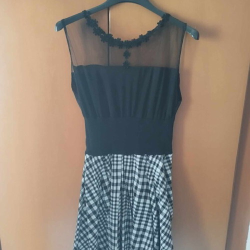 Women's dress white black size S used
