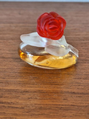 Fiorilu en Fleur by Pupa eau de parfum splash 4 ml like new