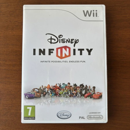 Disney Infinity 1.0 Nintendo Wii game like new with 3 power discs