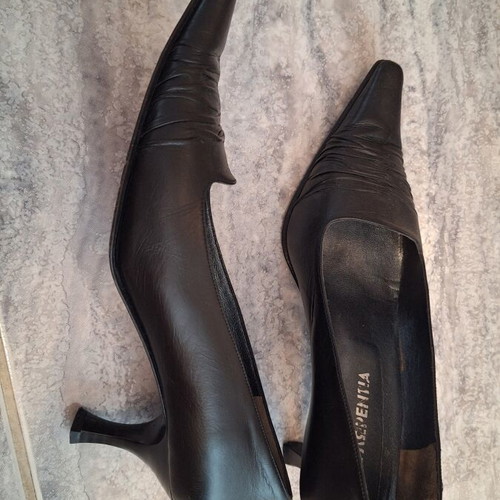 Black leather pointed pumps, size 36, 6cm heel