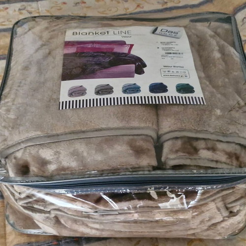 Dashome quilt like new, super king 220x240