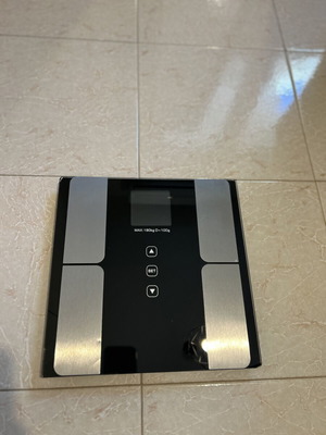 Digital Scale like new