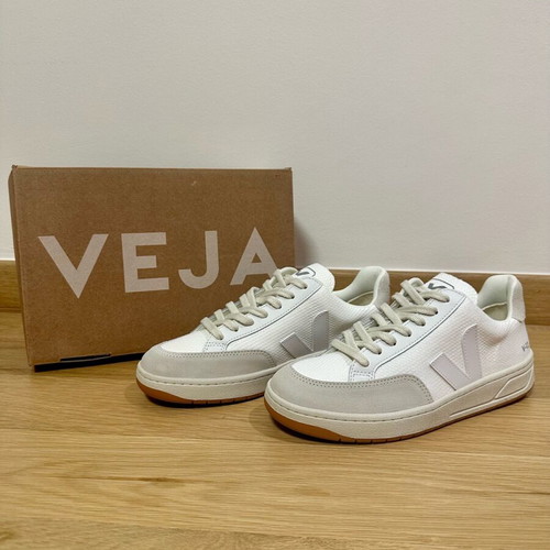 Veja V-12 B-Mesh white sneakers new, size 40