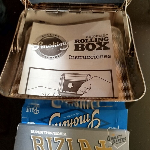 Metal cigarette rolling box new with machine and papers