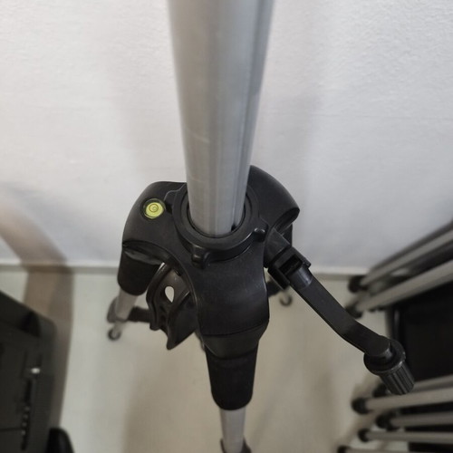 Camera tripod adjustable height like new