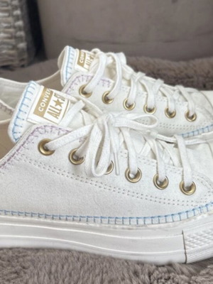 Converse Chuck Taylor Cotton White Sneakers Size 39 EU Like New
