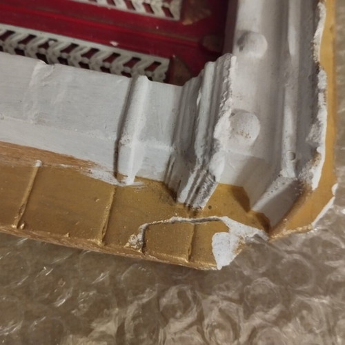 Plaster wall decor used with red door and columns 15x19 cm