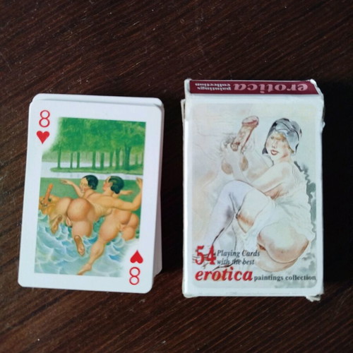 Erotica playing cards like new