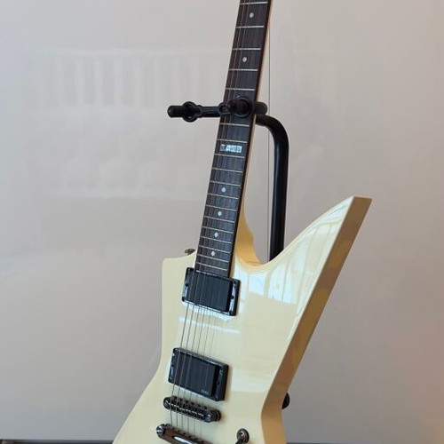 Ηλεκτρική κιθάρα ESP LTD EX-400 σαν καινούργιο με πακέτο Marshall