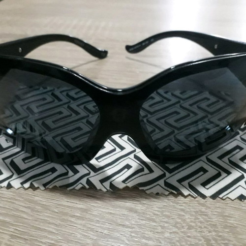 Versace sunglasses used women's in excellent condition
